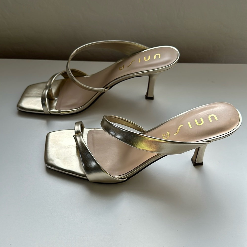 Gold Heeled Sandals Size 9M - Picture 3 of 6